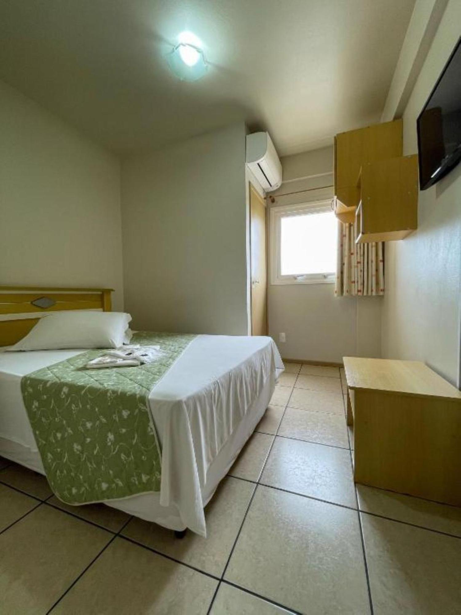 Andardac Hotel Guaramirim Bilik gambar